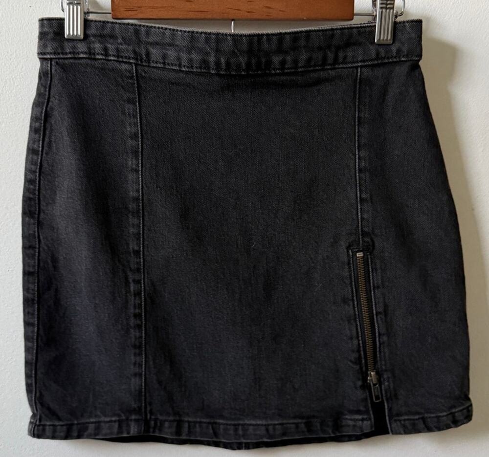 Free People We The Free black denim skirt women's size 6